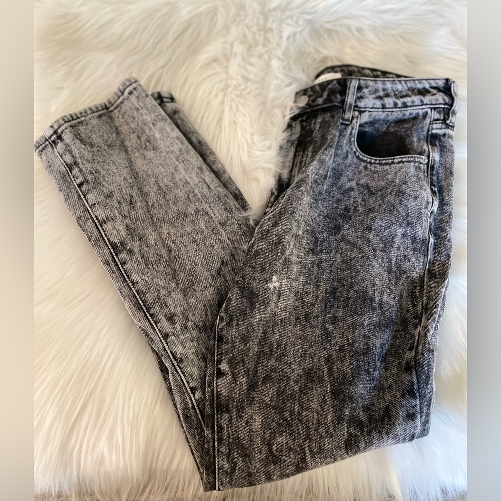 Pacsun - Black Acid Wash Mom Jean - Size 27
